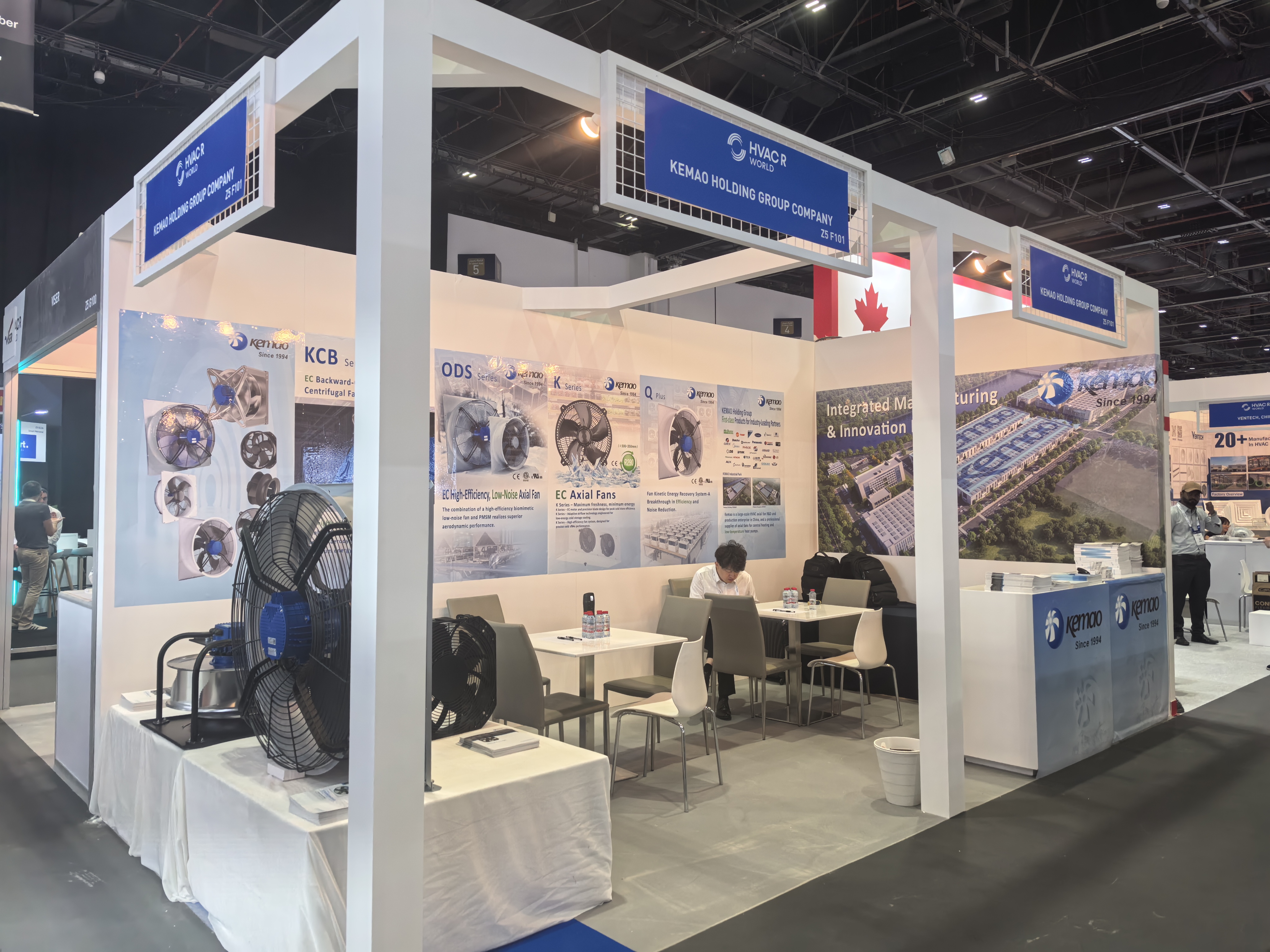 A Zhejiang Kemao Holding Group Co., Ltd. innovációt mutat be a BIG 5 Global Dubai rendezvényen